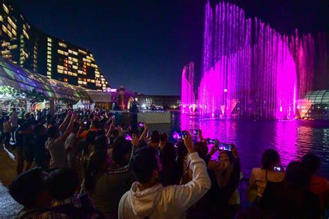 okada water show